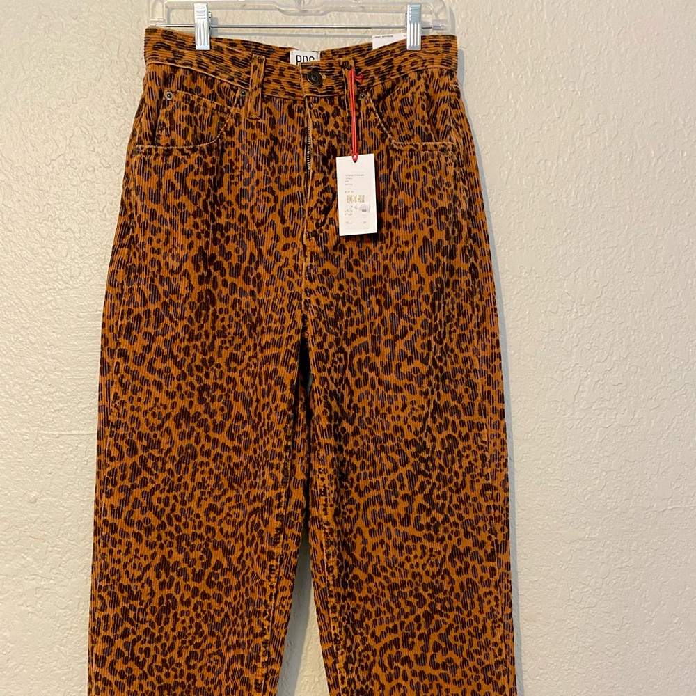 BDG Urban Outfitters Leopard Corduroy Baggy Boyfriend Jeans SIZE: W28 L32 - Picture 2 of 11